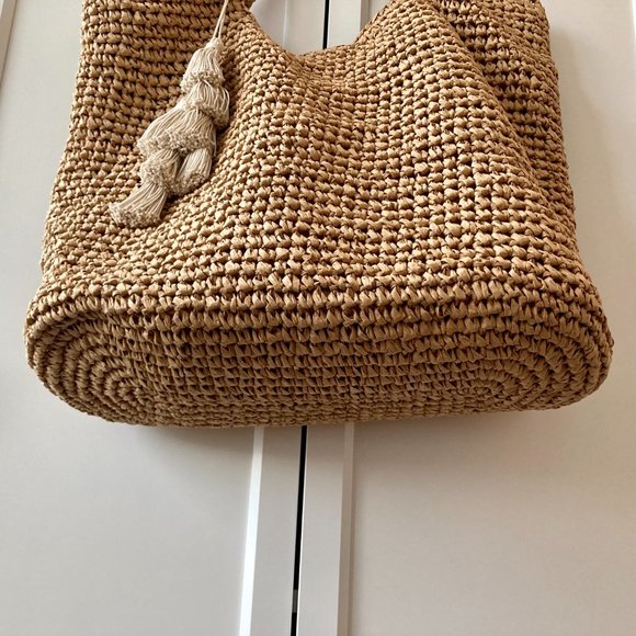 NWT Fallon & Royce Mel Woven Straw Tote in 'Natural' - Picture 12 of 15